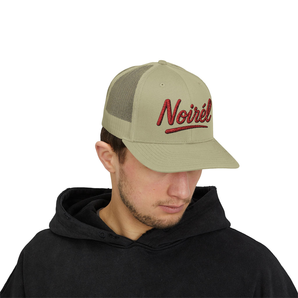 NOIRÉL Trucker Cap – Red Script