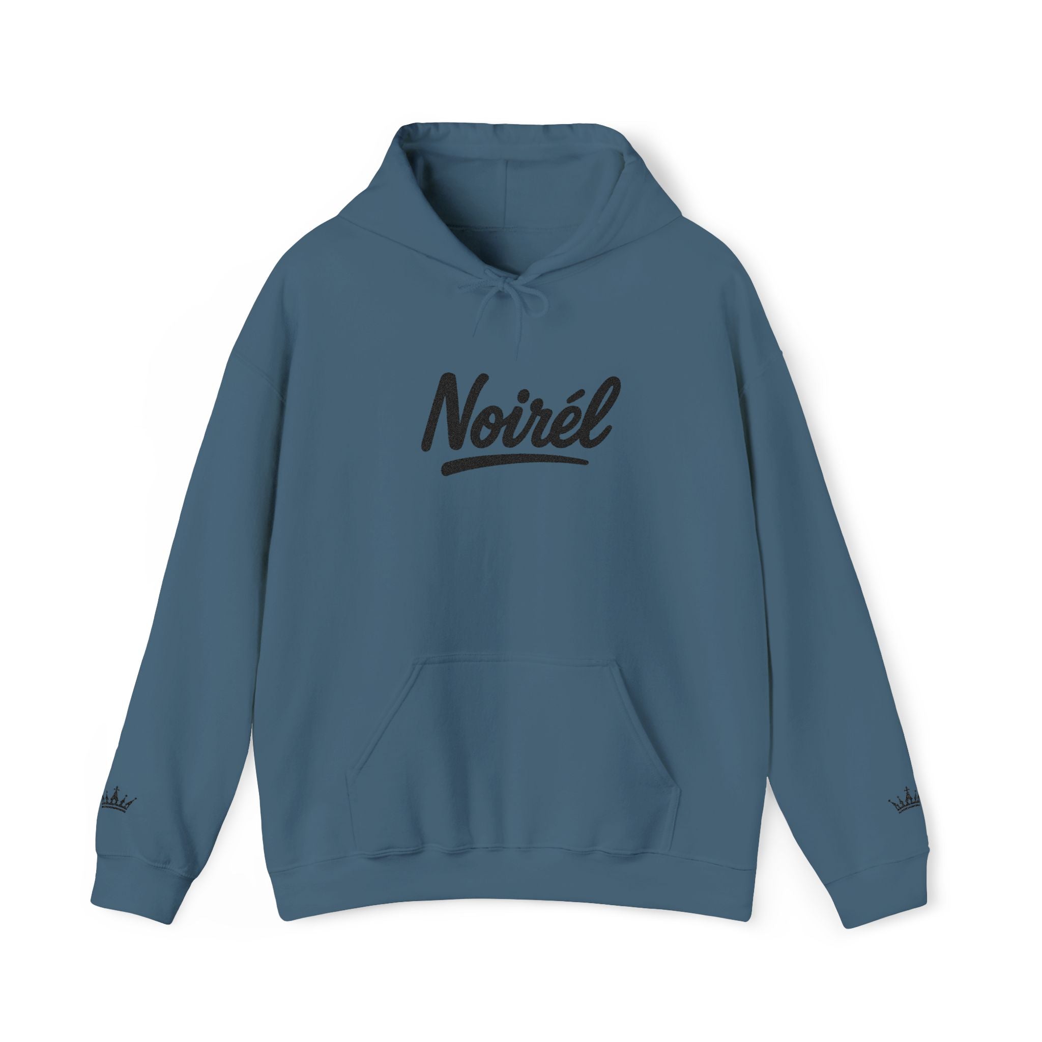 NOIRÉL Script Hoodie – Schwarz gesticktes Logo