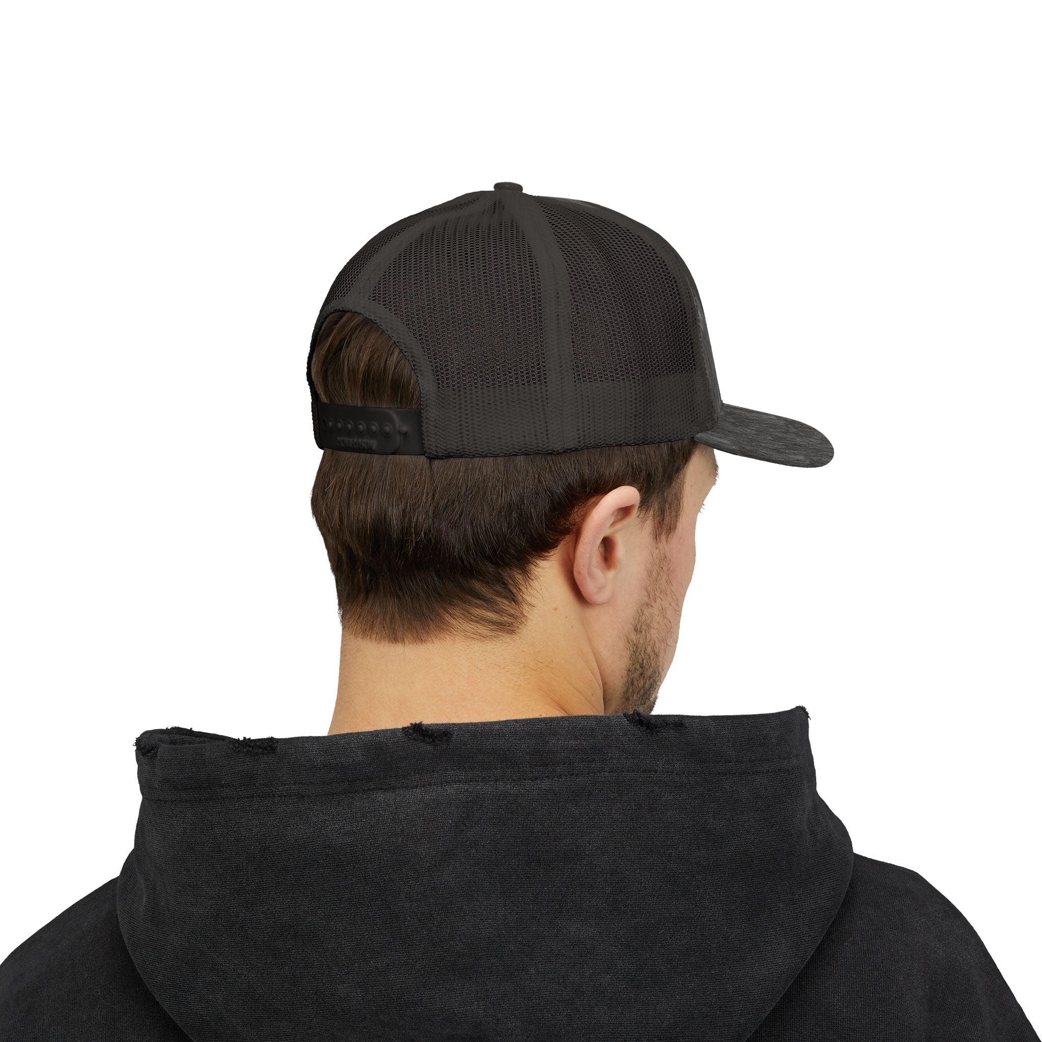 NOIRÉL Trucker Cap – Red Script