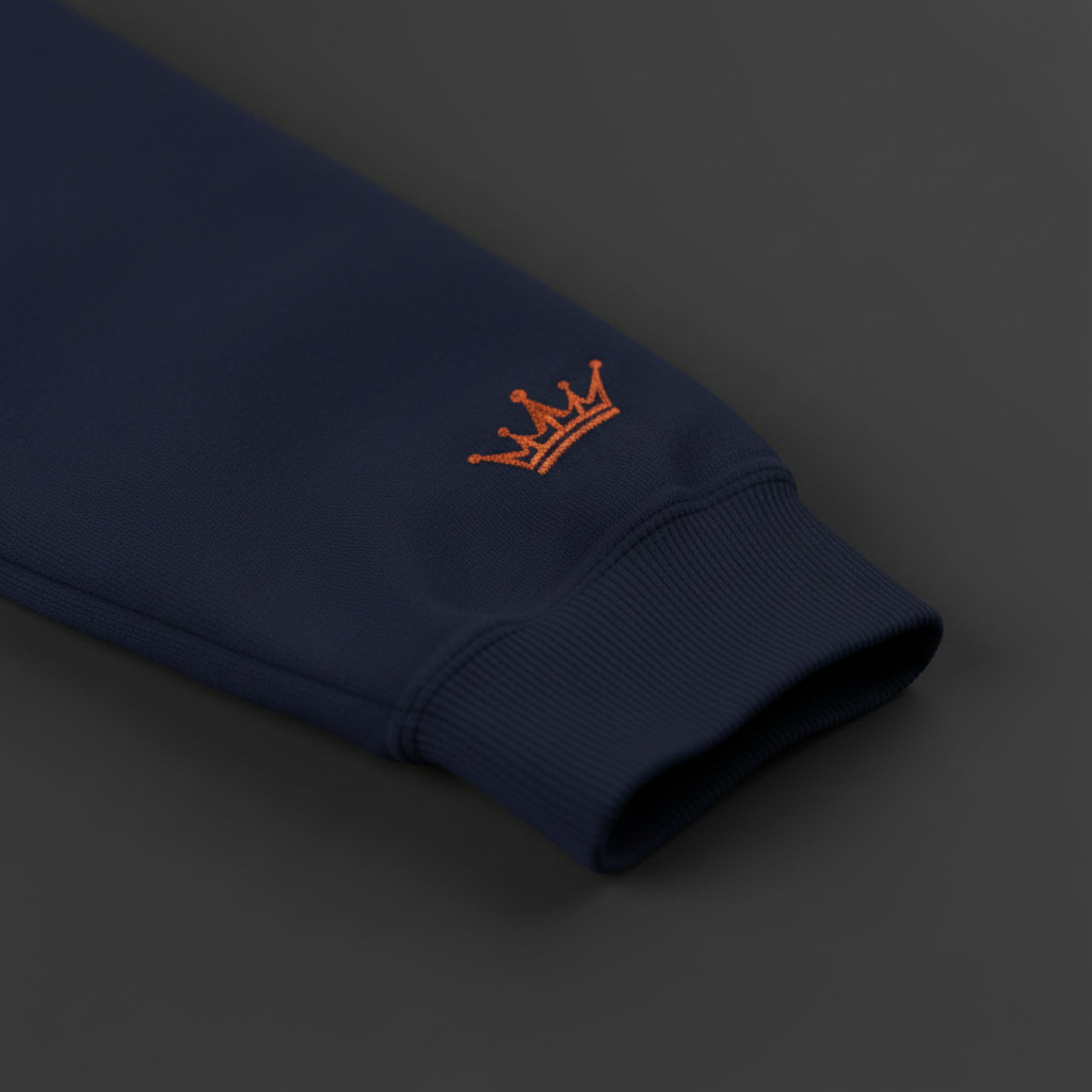 NOIRÉL Script Hoodie – Orange gesticktes Logo