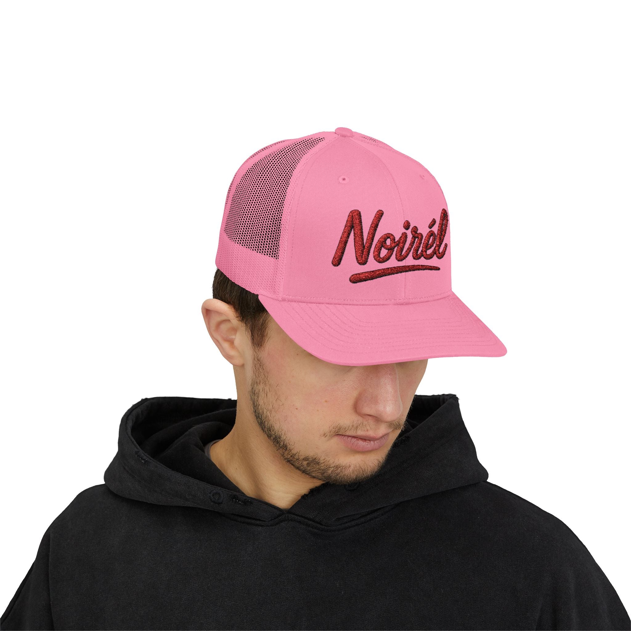 NOIRÉL Trucker Cap – Red Script