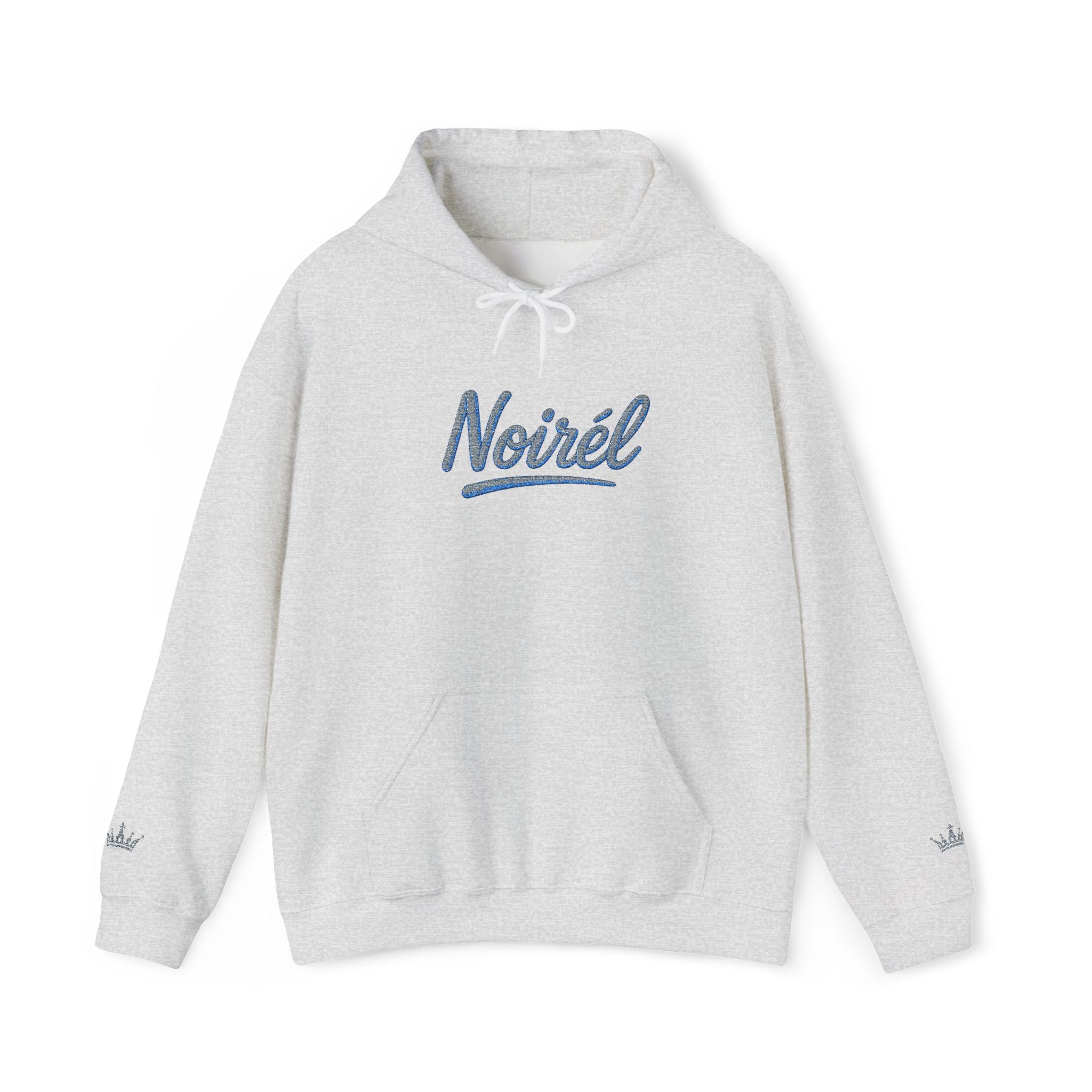 NOIRÉL Script Hoodie – Hellblau gesticktes Logo